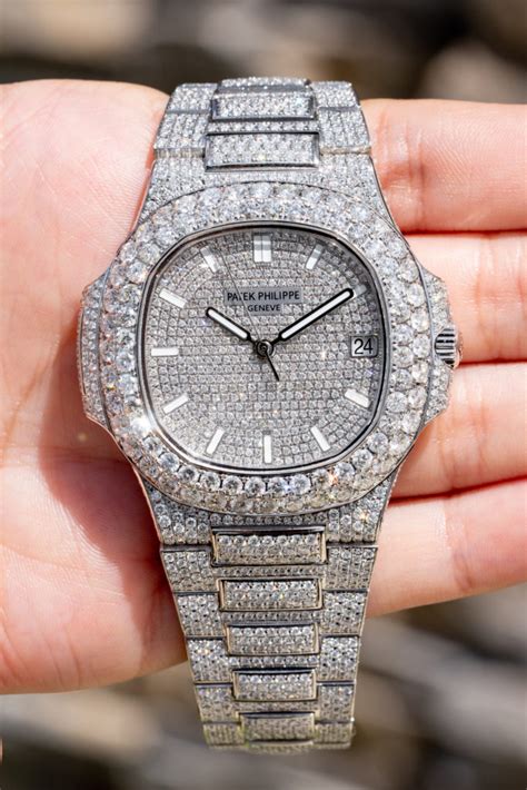 patek philippe nautilus diamond price.